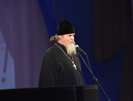 Настоятель храма принял участие в праздничном мероприятии ко Дню матери