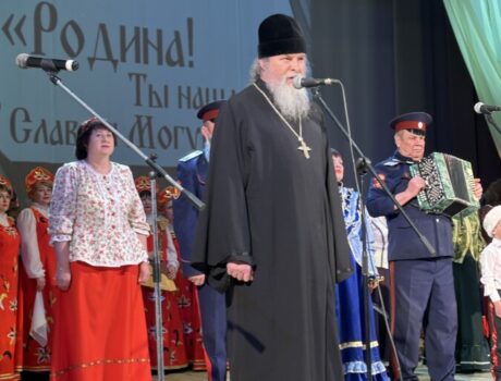 Настоятель храма принял участие в фестивале казачьей песни